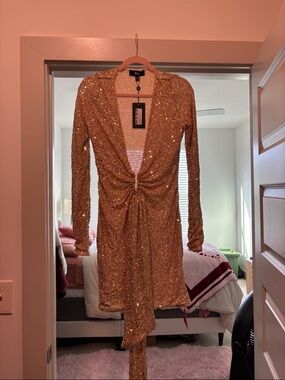 Sequin Long-Sleeve V-Neck Party Dress in Gold